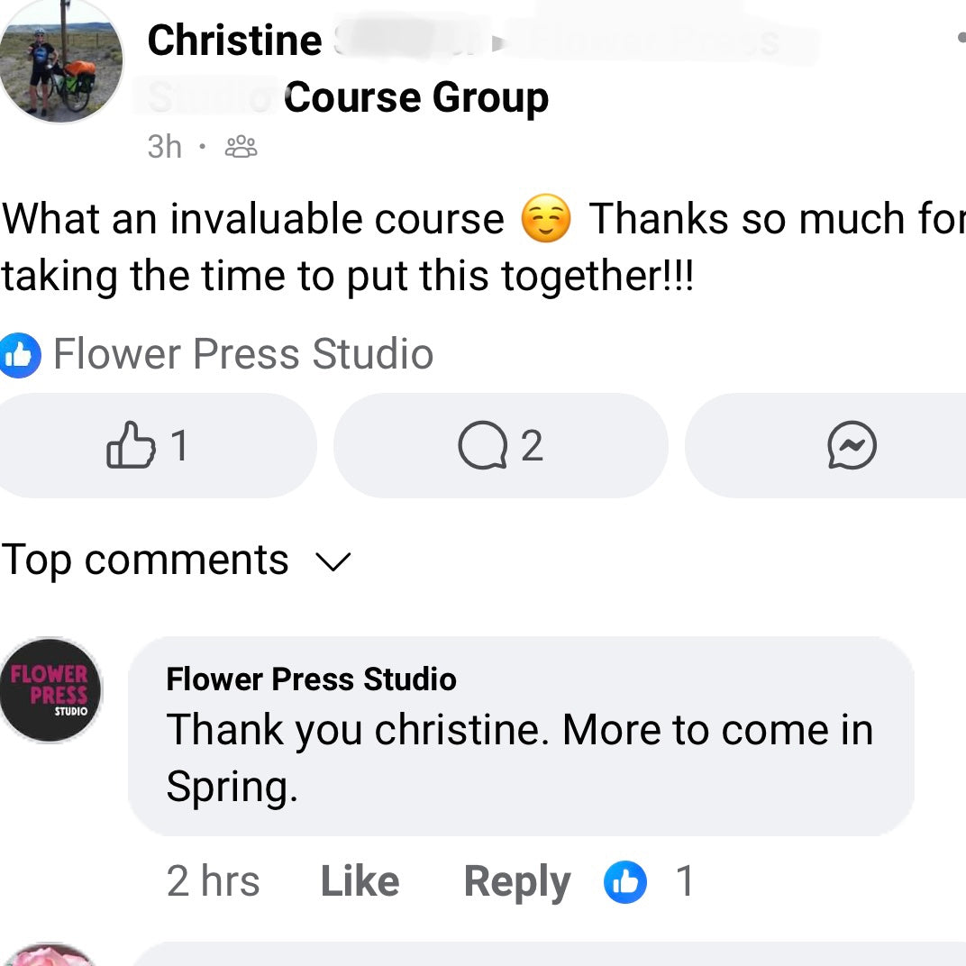 A positive review from a customer regarding how great the flower pressing course is.